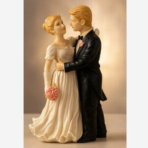 Bride Groom Wedding Couple Figurine 8" Solid Resin Romantic Vintage Style Décor
